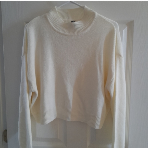 Womens Sweater Bundle - Picture 12 of 15